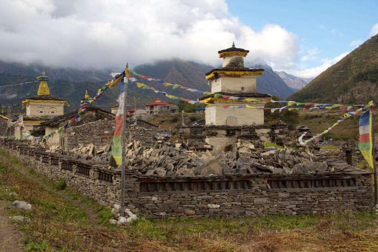 kathmandu-8-day-langtang-valley-trek-w-kyanjin-ri-viewpoint