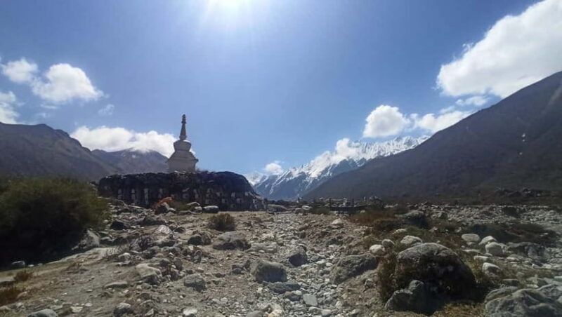 Kathmandu: 9-Day Langtang Gosaikunda Trek with Transfers - Logistics and accommodations