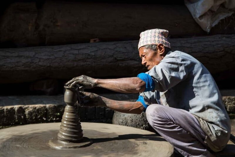 Kathmandu: Bhaktapur Clay Art, Nepali Lunch and Folk Music - Key Points