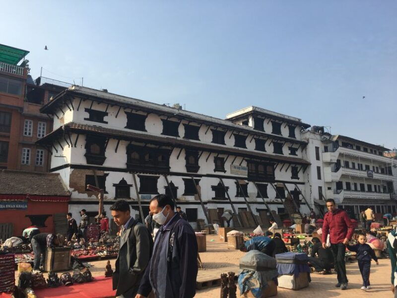 kathmandu-city-highlights-bus-tour