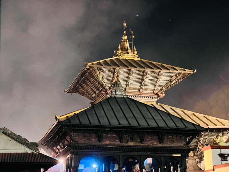 Kathmandu: Cremation & Aarati Evening Tour at Pashupatinath - Setting the Scene: What to Expect from the Tour