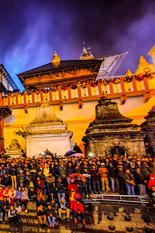 kathmandu-evening-aarati-tour-at-pashupatinath