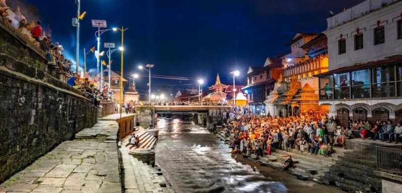 kathmandu-evening-aarati-tour-at-pashupatinath