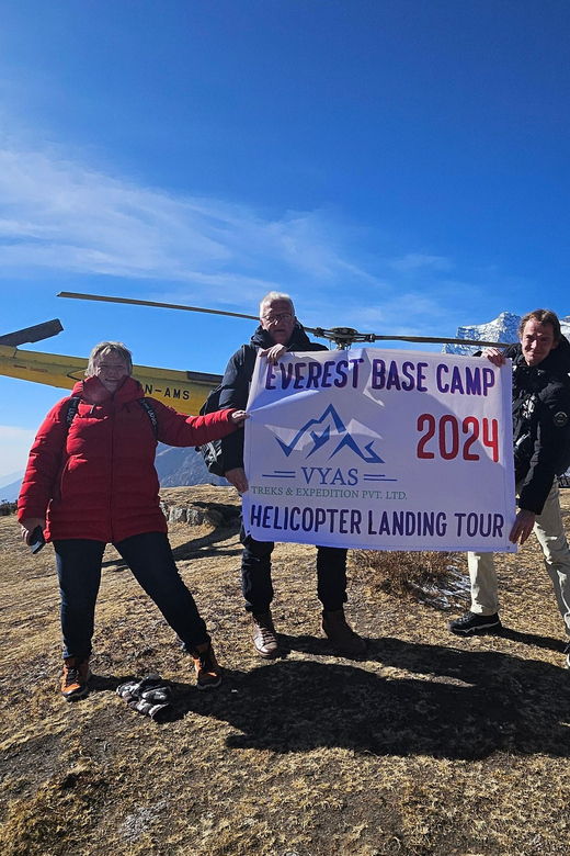 kathmandu-everest-helicopter-tour-with-guaranteed-landing