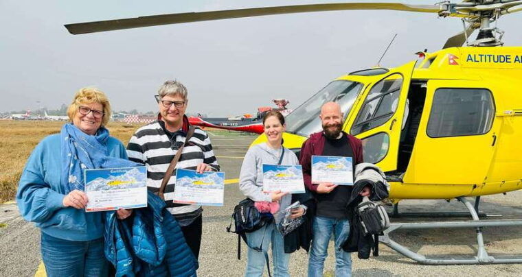 kathmandu-everest-helicopter-tour-with-syangboche-landing