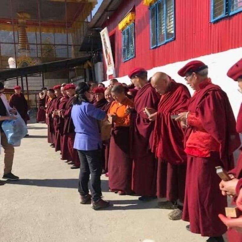 kathmandu-lunch-with-nuns-monastery-hike