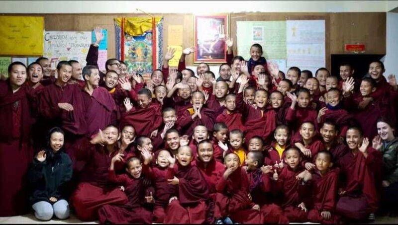 kathmandu-lunch-with-nuns-monastery-hike