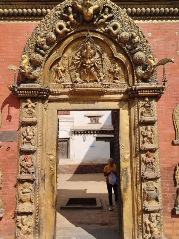 Kathmandu: Luxury Full-Day Sightseeing Tour with Lunch - Key Points