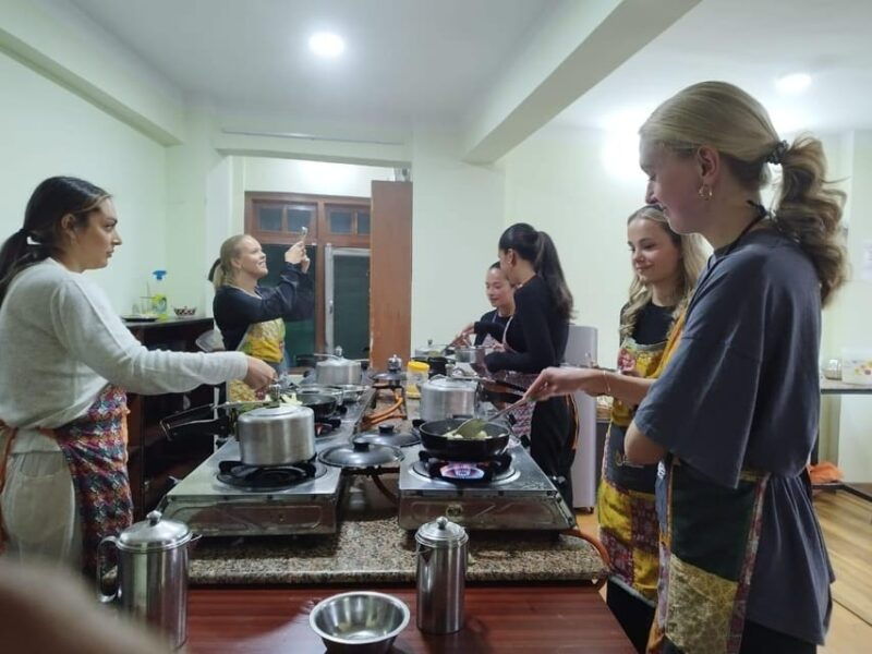 kathmandu-momo-making-class-with-a-local-chef