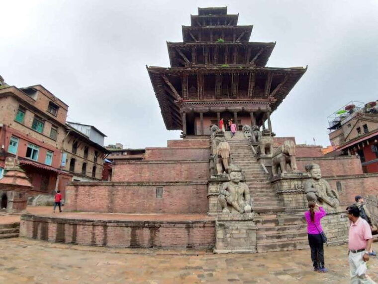 kathmandu-nagarkot-sunrise-and-bhaktapur-durbar-visit