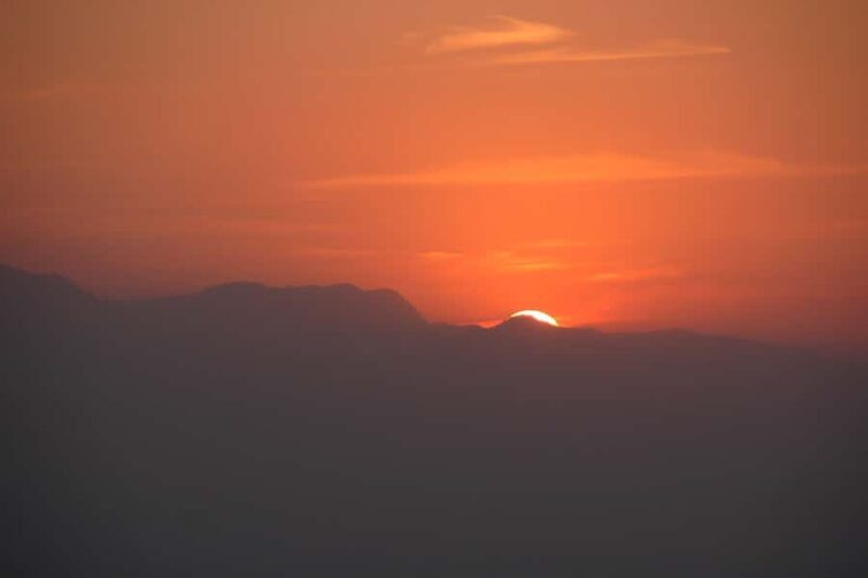 Kathmandu: Nagarkot Sunrise and Hike Tour to Changu Narayan - Kathmandu: Nagarkot Sunrise and Hike Tour to Changu Narayan