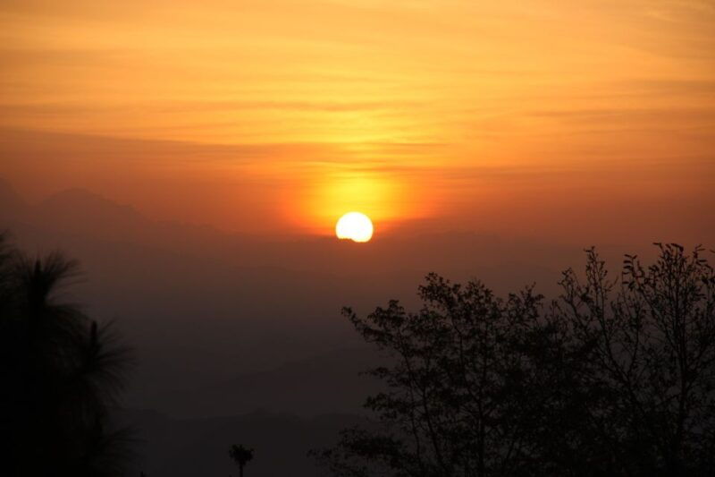 kathmandu-nagarkot-sunrise-tour-with-day-hike