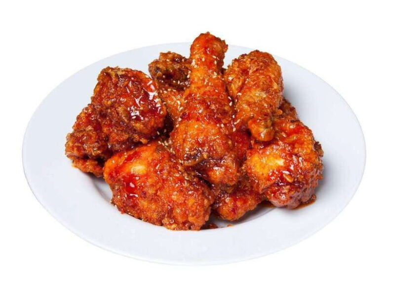 kathmandu-nepali-starter-platter-and-drink-at-atomix-bar