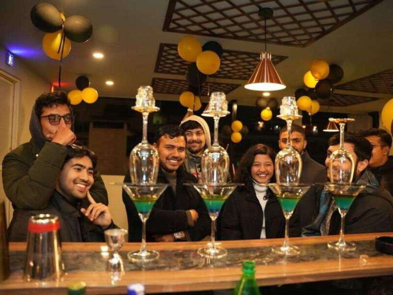 kathmandu-nepali-starter-platter-and-drink-at-atomix-bar