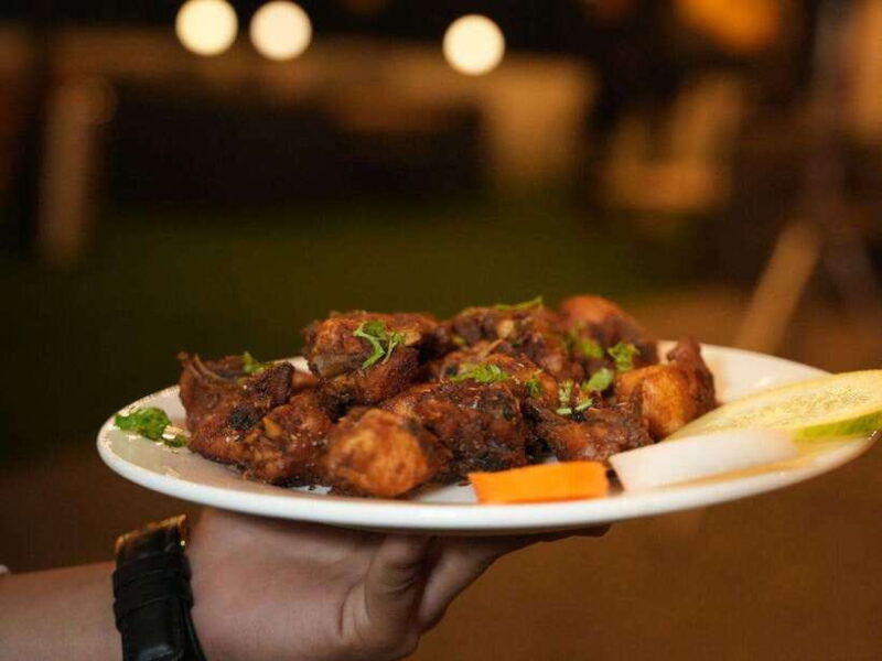 kathmandu-nepali-starter-platter-and-drink-at-atomix-bar