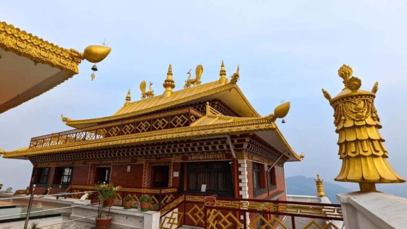 Kathmandu: Overnight Monastery Retreat with Guided Hike - Key Points