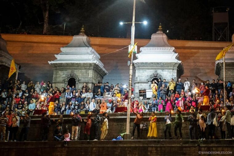 kathmandu-pashupatinath-temple-aarti-night-tour
