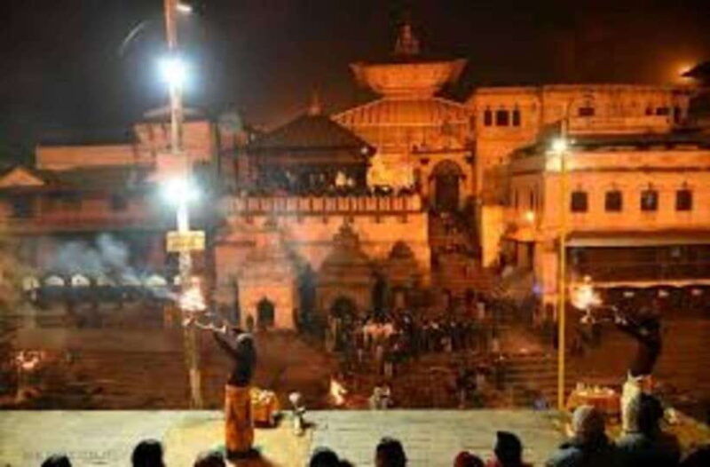 kathmandu-pashupatinath-temple-evening-aarati-tour