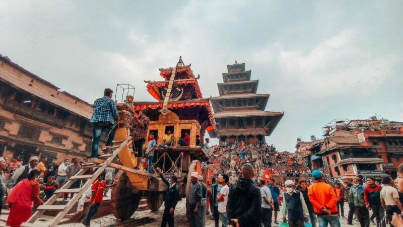 kathmandu-private-bhaktapur-and-patan-sightseeing-tour-2