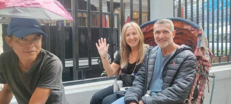 kathmandu-thamel-and-newroad-rickshaw-tour-with-guide