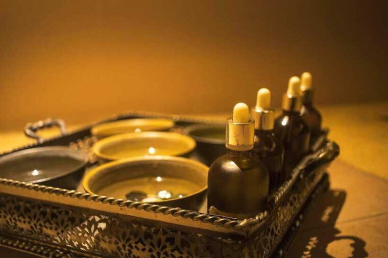 kathmandu-valley-ayurvedic-massage-with-shirodhara