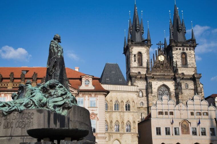 katowice-1-day-trip-to-prague-private-guided-tour