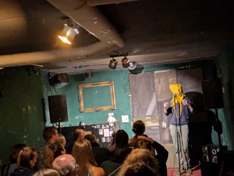 Katta Stand-up Comedy Show Altona & Eimsbüttel - An Introduction to the Comedy Night Experience in Hamburg