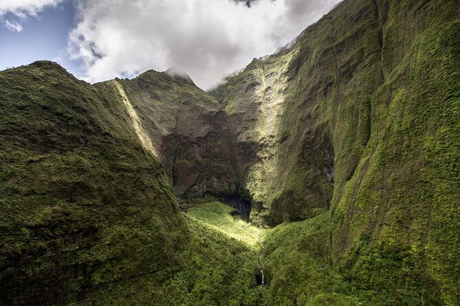 kauai-deluxe-waterfall-safari