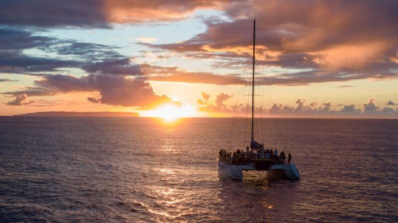 kauai-napali-coast-sunset-sailboat-tour-with-dinner