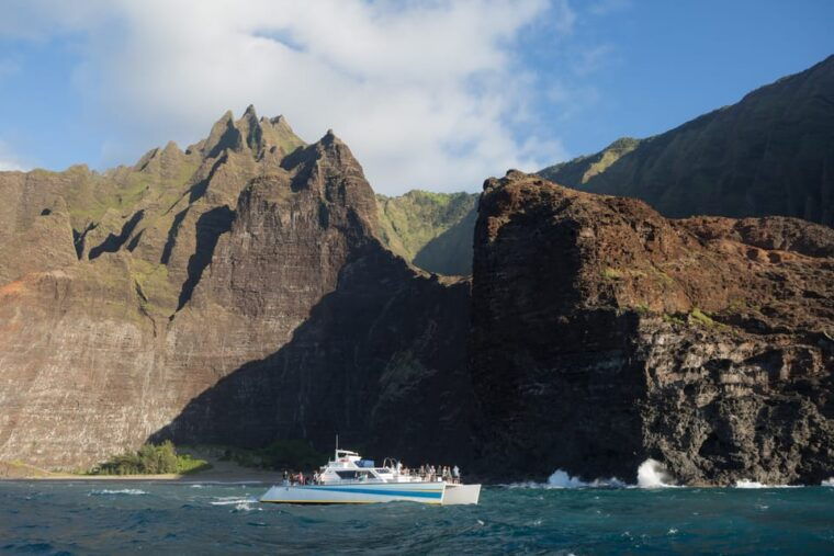 kauai-napali-sunset-dinner-cruise