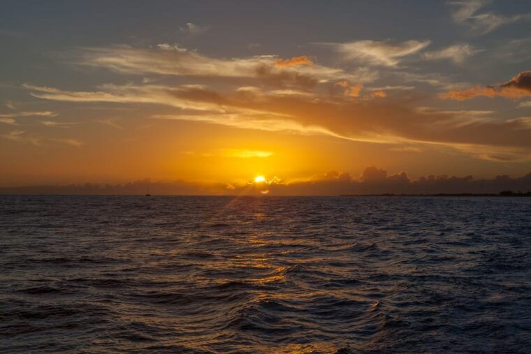 kauai-napali-sunset-dinner-cruise