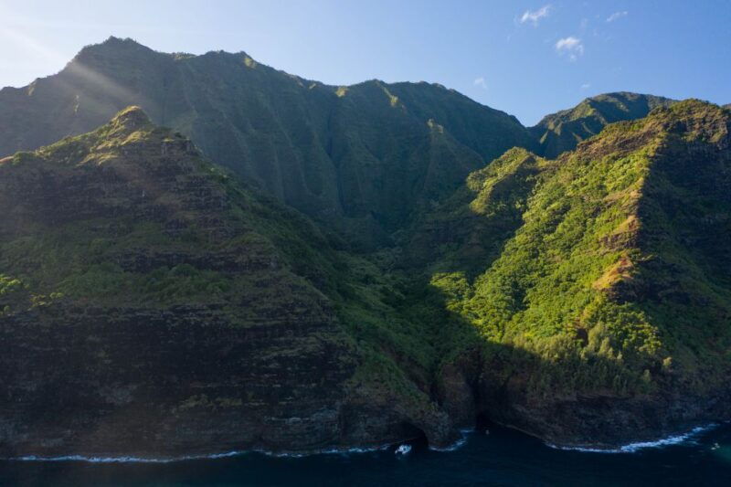 kauai-niihau-and-na-pali-coast-full-day-boat-tour