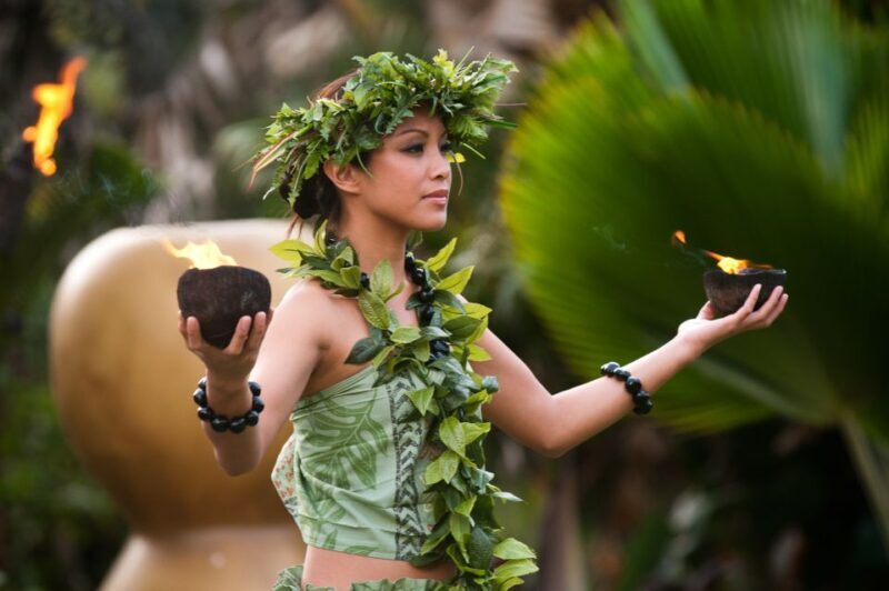 Kauai: VIP 4-Course Manor House Dinner & Luau Kalamaku Show - Key Points