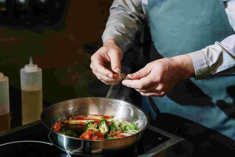 Kavala: Local Food Tour and Traditional Recipes Workshop - Starting Point & Initial Impressions  