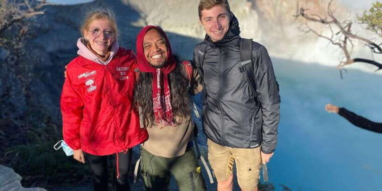 kawah-ijen-blue-fire-tour-with-local-activities-exploration