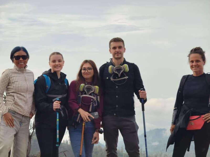 kawah-ijen-midnight-guided-tour-with-transfer-option