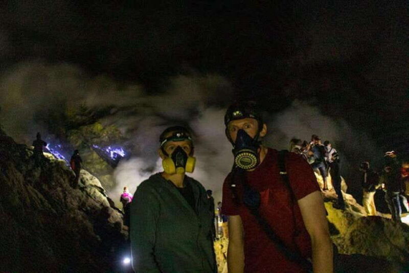 kawah-ijen-midnight-guided-tour-with-transfer-option
