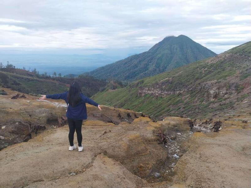 kawah-ijen-midnight-guided-tour-with-transfer-option