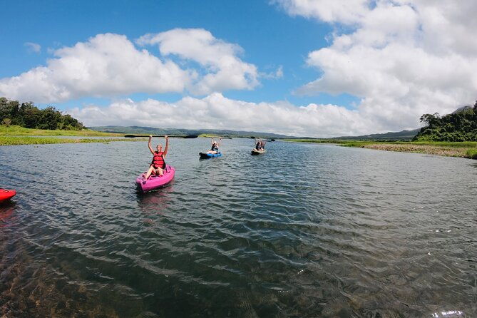 kayak-adventure-in-lake-arenal-with-local-guide