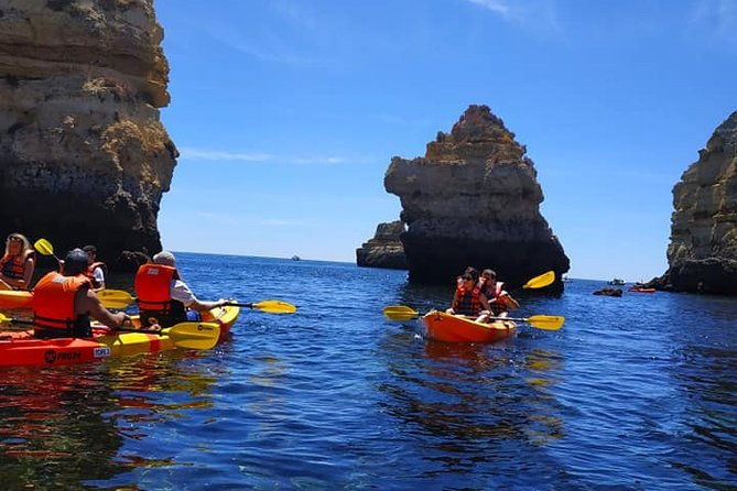 kayak-adventure-through-the-ponta-da-piedade-caves-in-lagos