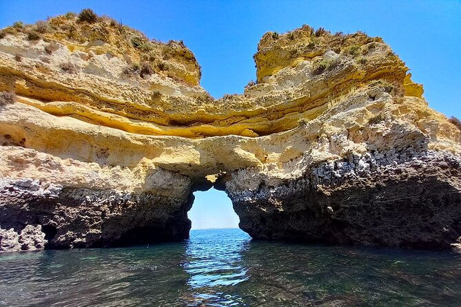 kayak-adventure-through-the-ponta-da-piedade-caves-in-lagos