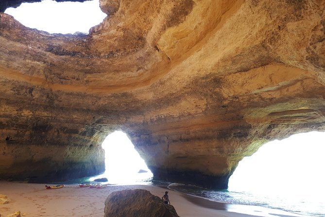 kayak-algarve-tour-benagil-by-diamond-tours-2