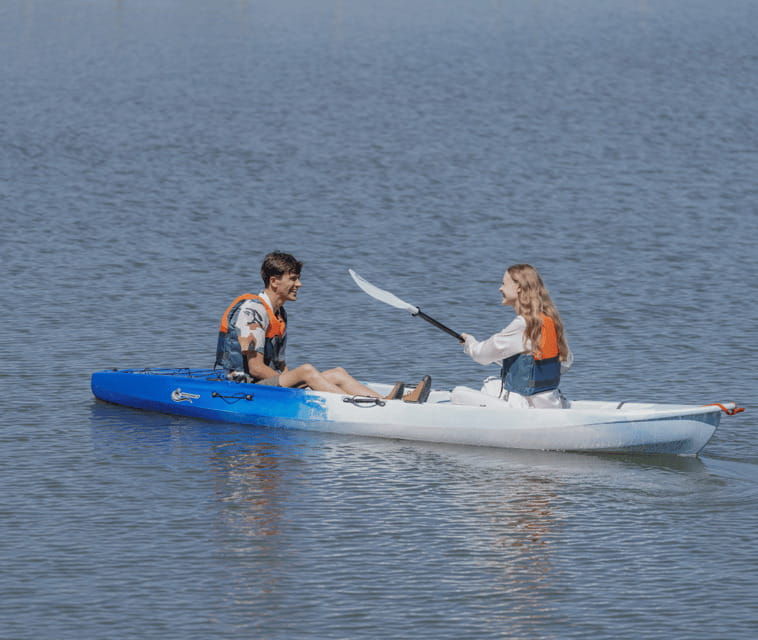 kayak-and-paddleboard-kalanan-riverside-resort