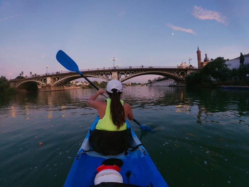 kayak-full-moon-historical-part-triana-la-cartuja