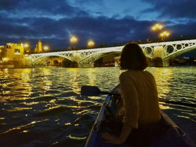 kayak-full-moon-historical-part-triana-la-cartuja