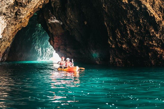 kayak-into-the-hidden-caves-and-secret-beaches