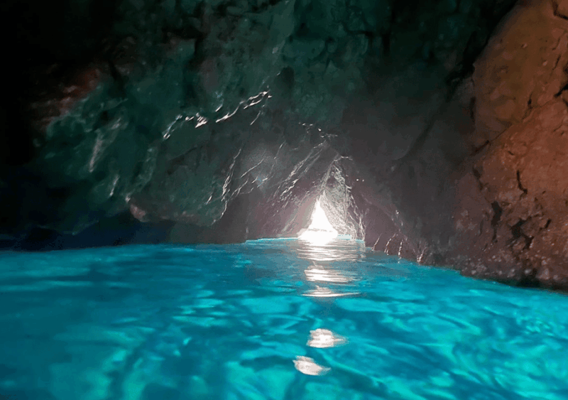 kayak-route-in-granadella-javea-llop-mari-cave-cala-en-calo
