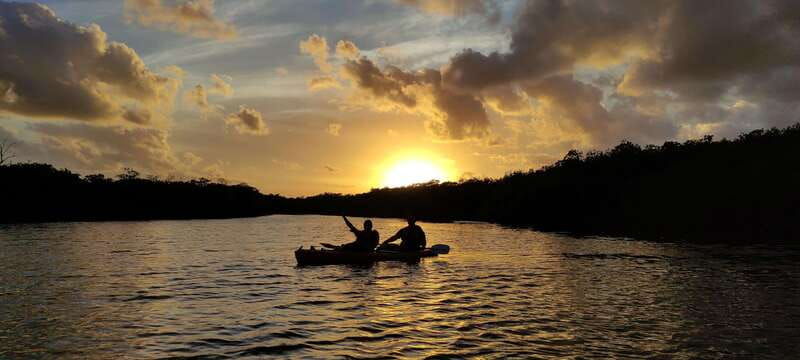 kayak-sunset-in-the-lagoon-nichupte-by-wayak