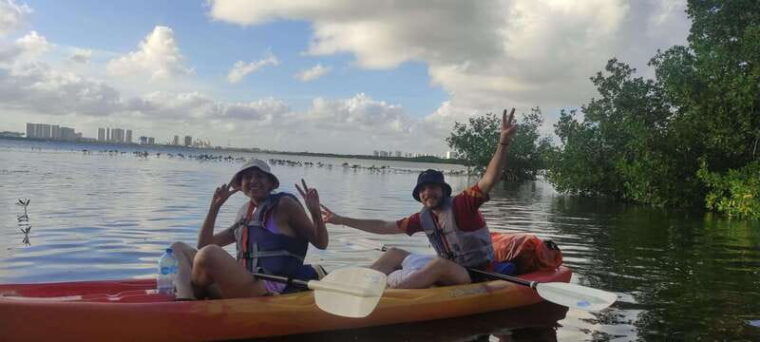 kayak-sunset-in-the-lagoon-nichupte-by-wayak