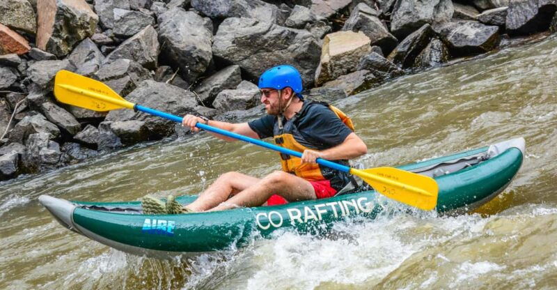 kayak-the-gorgeous-upper-colorado-river-guided-1-2-day